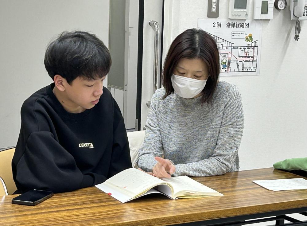 フォン君、王敏さん